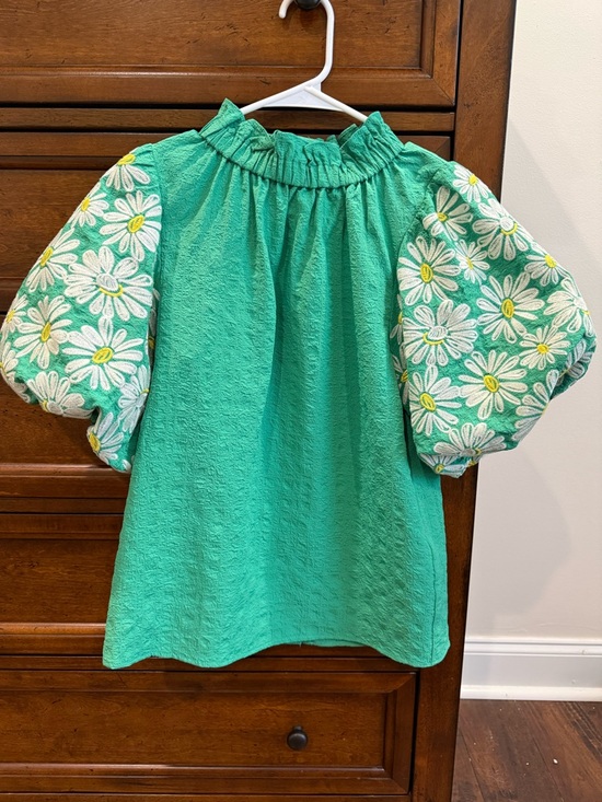 THML Tops - THML Green Puff-Sleeve Daisy Blouse